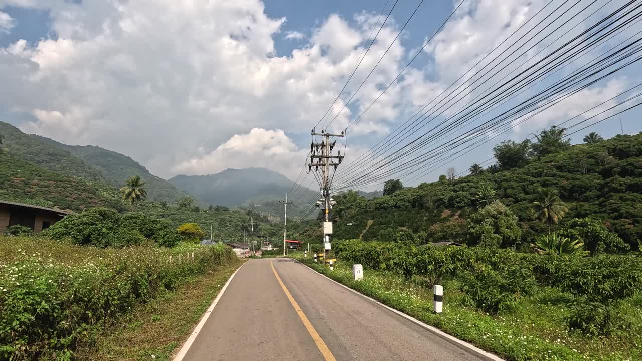 风景优美的山路之旅视频素材