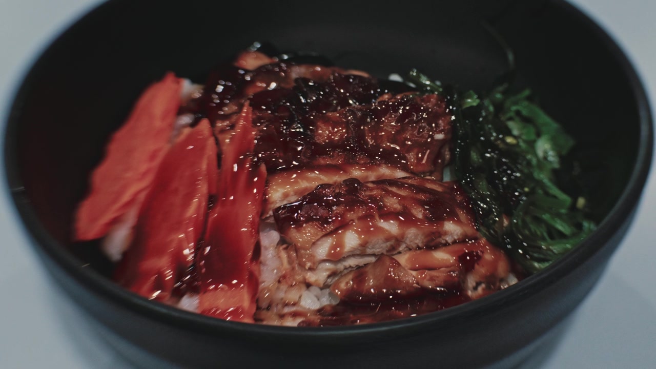 照烧鸡饭视频素材画面4