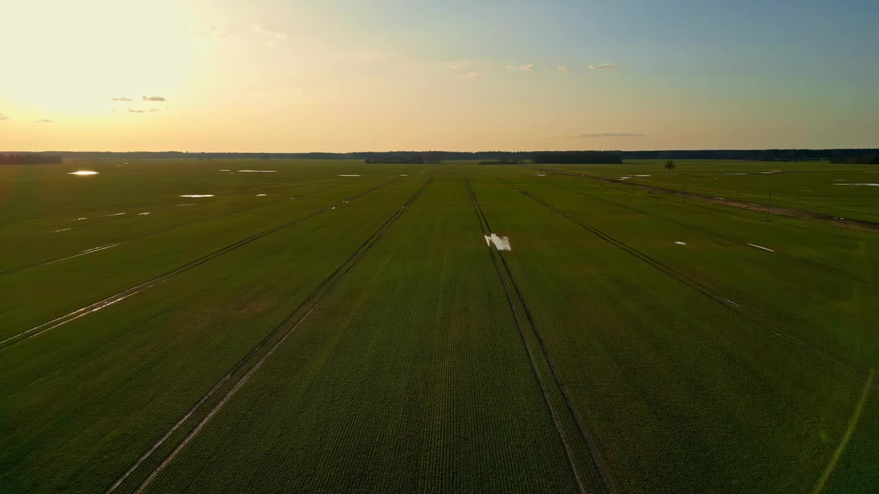 非农业开放绿地空中乡村景观的自然位置视频素材