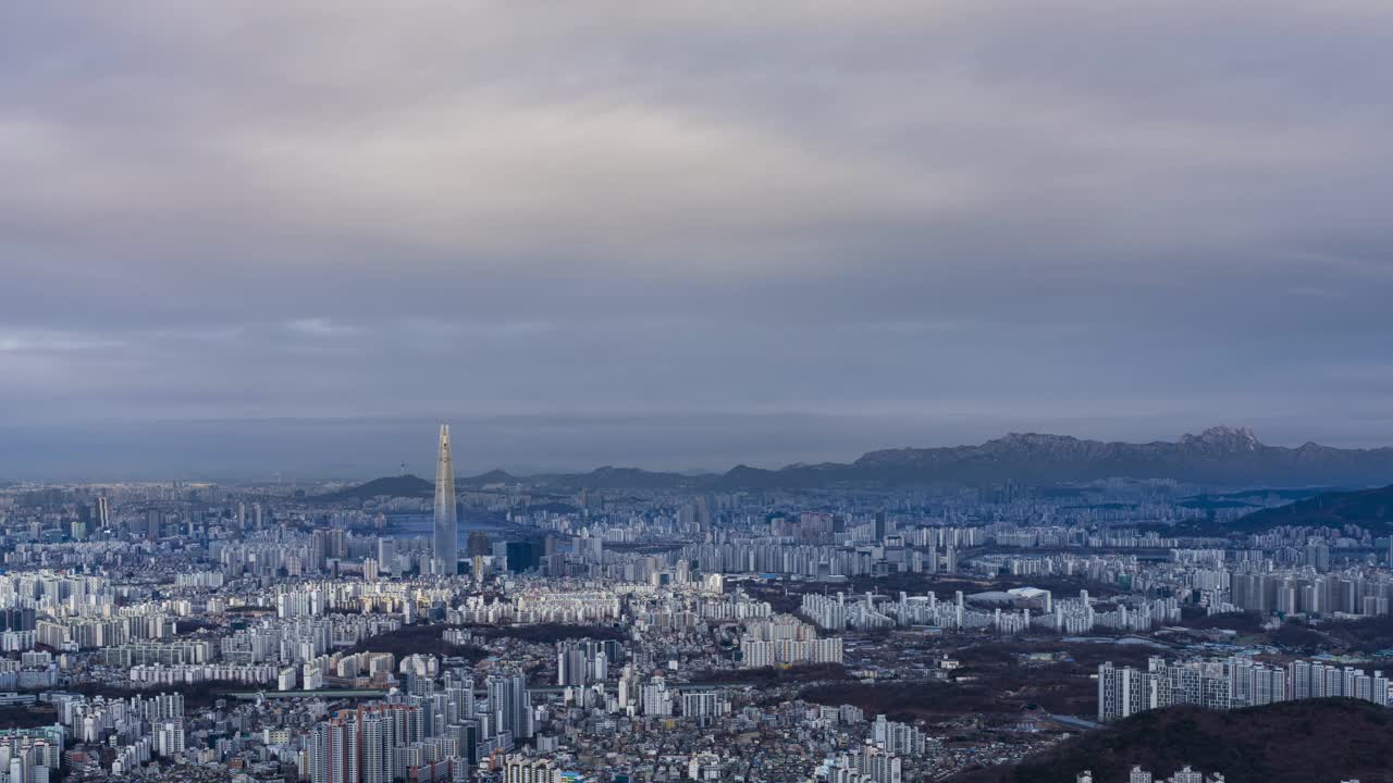 汉江、松坡区、乐天世界塔、南山、N首尔塔、市中心及周边地区/韩国首尔视频素材