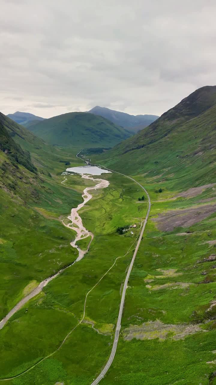 鸟瞰Glencoe与三姐妹的观点，Ballachulish，苏格兰。视频素材