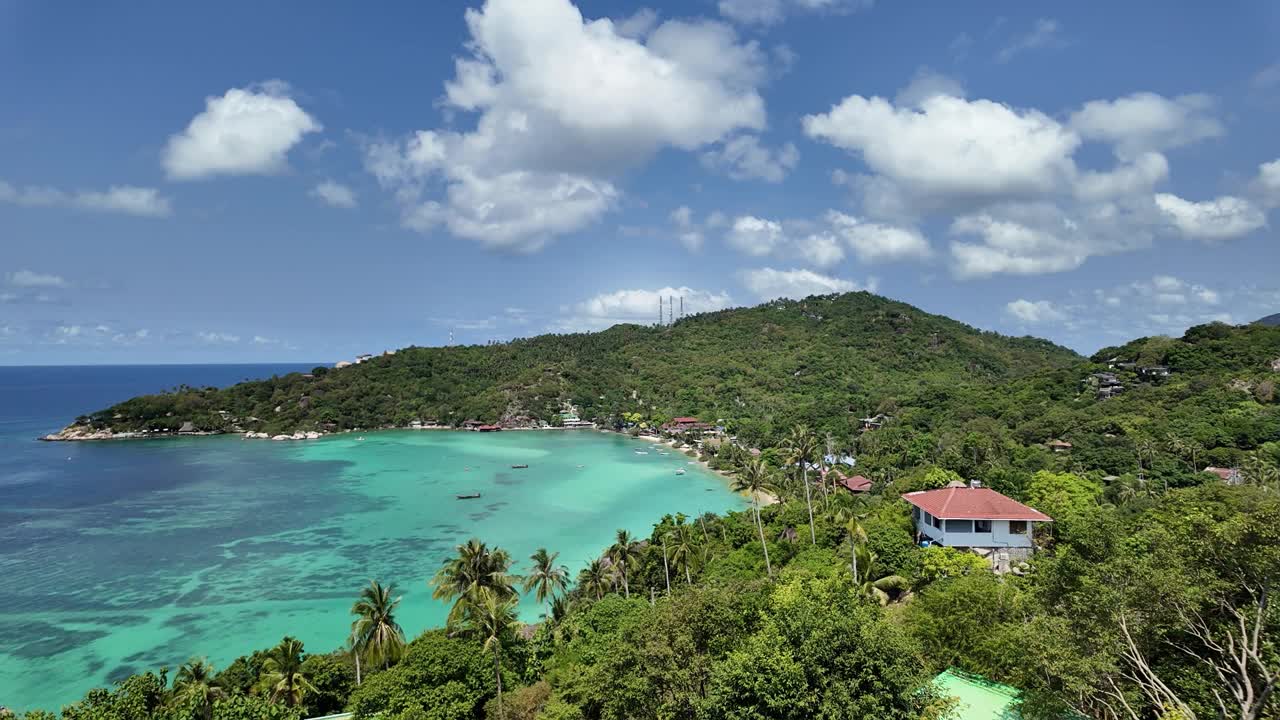 涛岛海岸景色与清澈的海水，泰国-全景视频素材