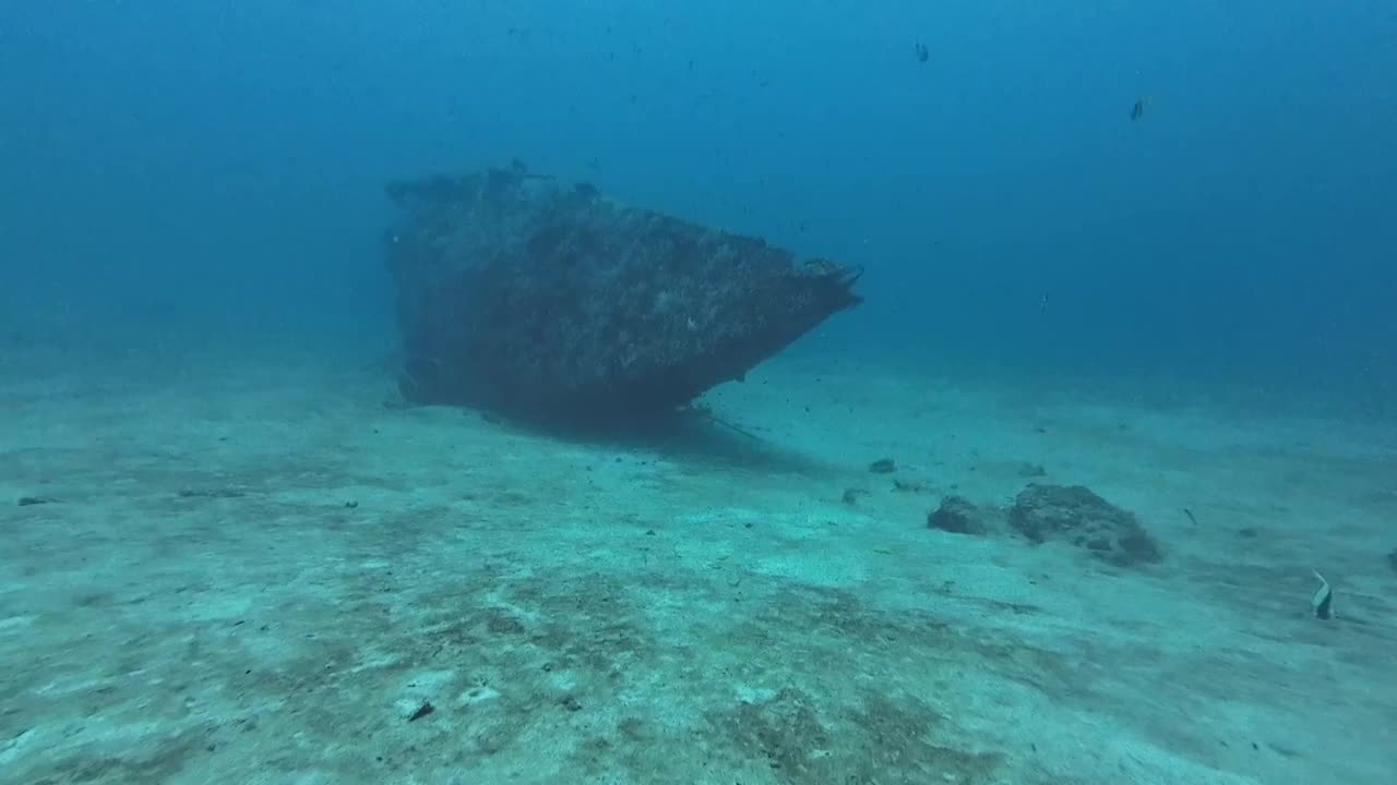 沉船潜水。视频素材