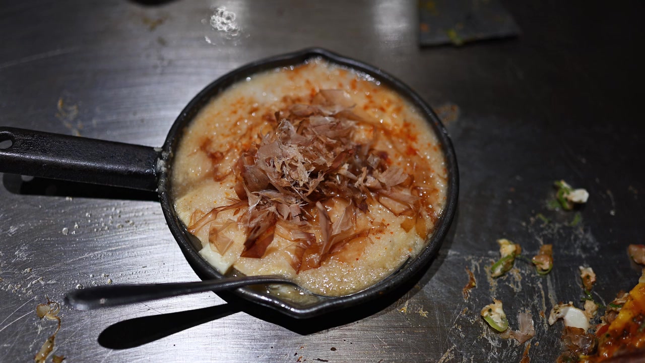 日式滋滋豆腐视频素材画面2