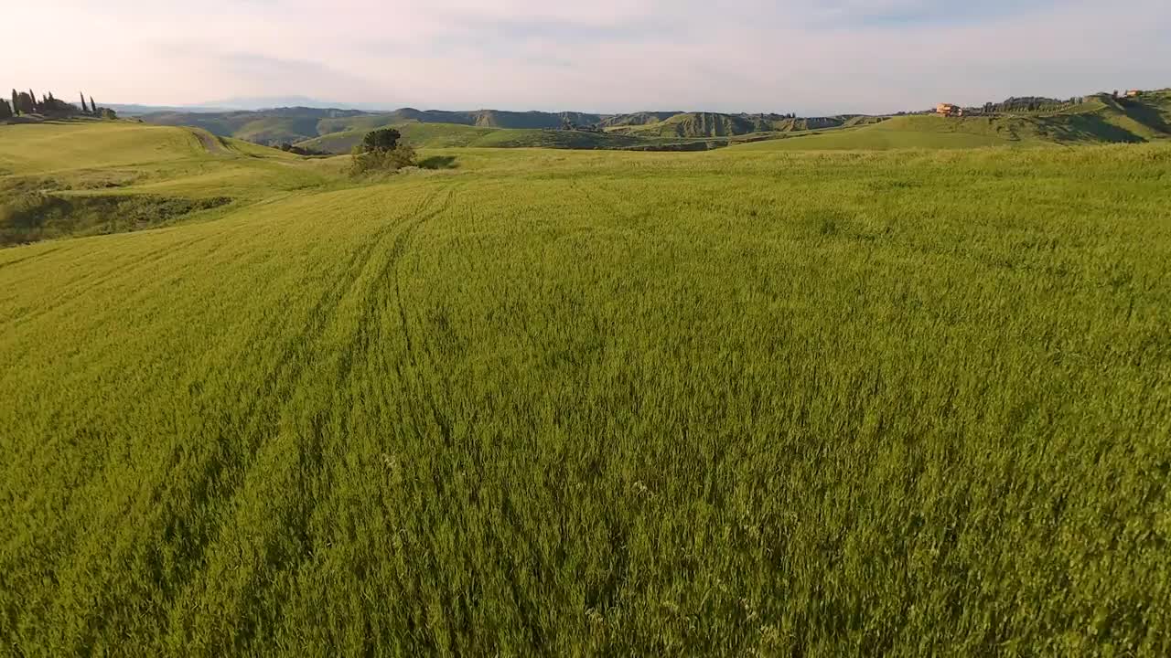 托斯卡纳春天起伏的风景视频素材