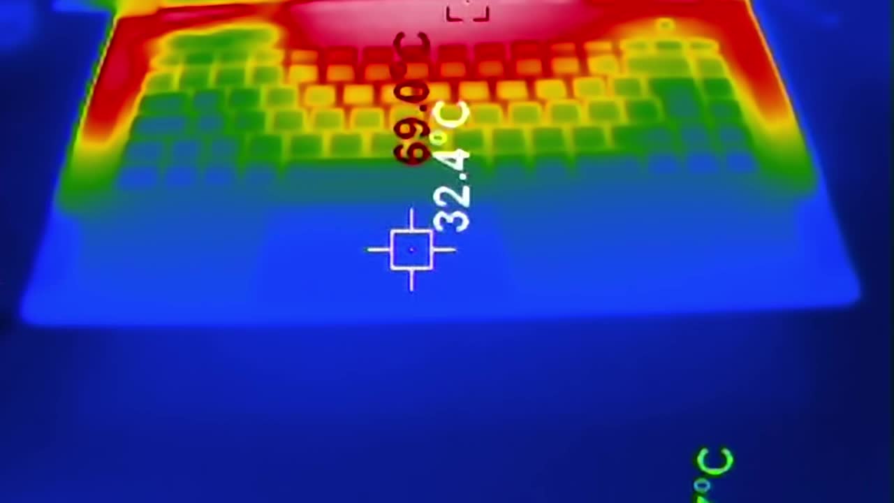 热感相机捕获的笔记本电脑热特征视频素材