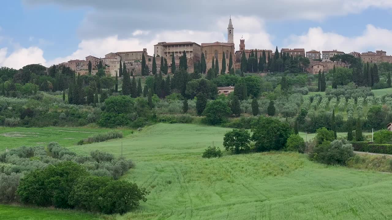 意大利托斯卡纳奥尔恰谷的皮恩扎村视频素材