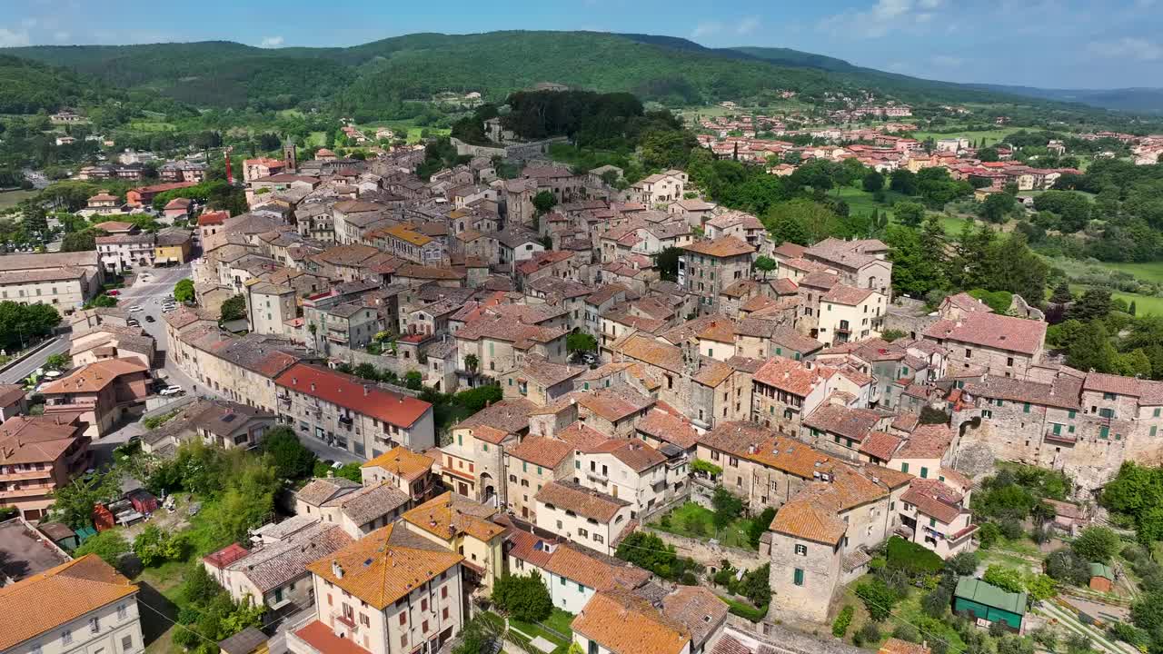萨特亚诺山顶村庄，意大利托斯卡纳视频素材