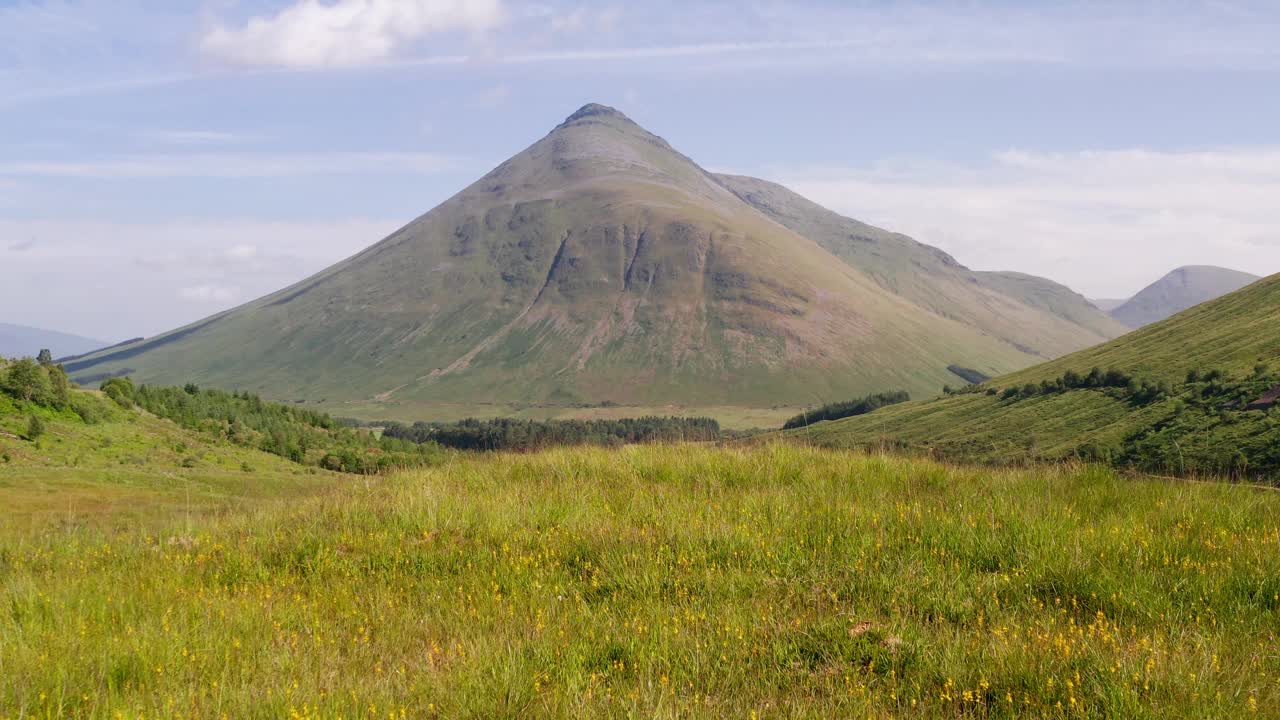 鸟瞰本多兰山，奥奇桥，英国。视频素材