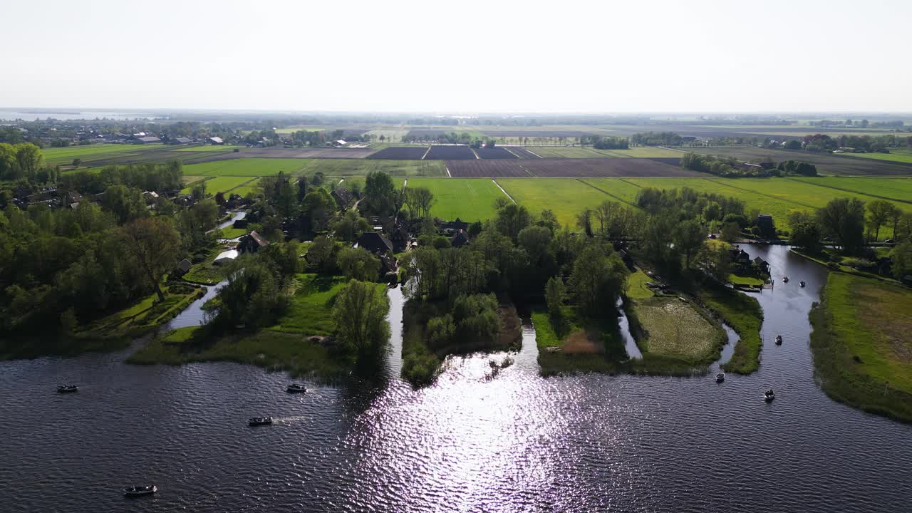 荷兰旅游小镇Giethoorn鸟瞰图视频素材