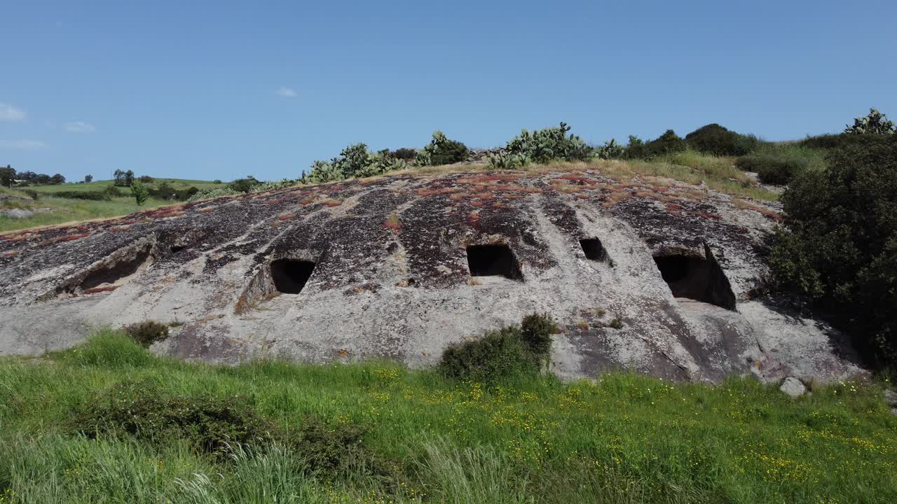 Domus De Janas和Genna Salixi墓地，圣安东尼奥别墅视频下载