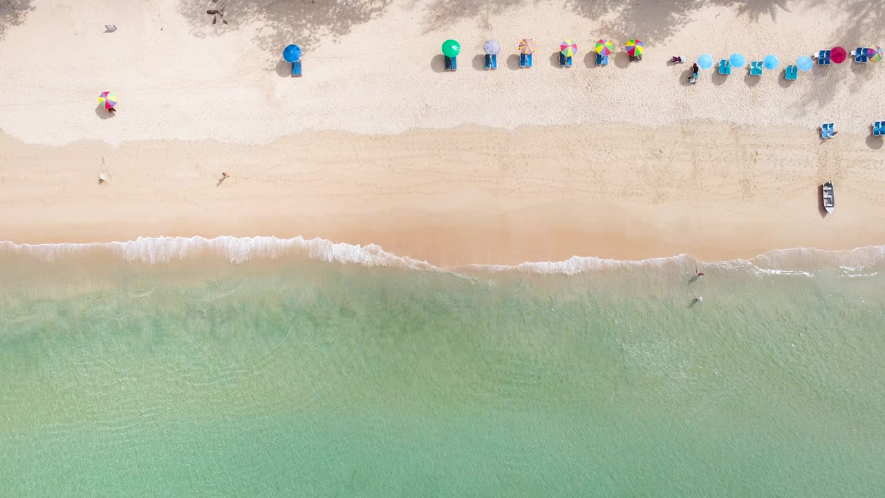 鸟瞰图海滩顶景海滩海沙视频素材