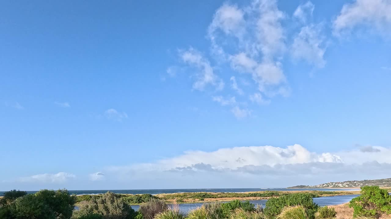 沿着大洋路的风景驾驶视频素材