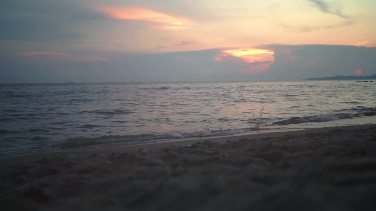 日落海滩。视频下载