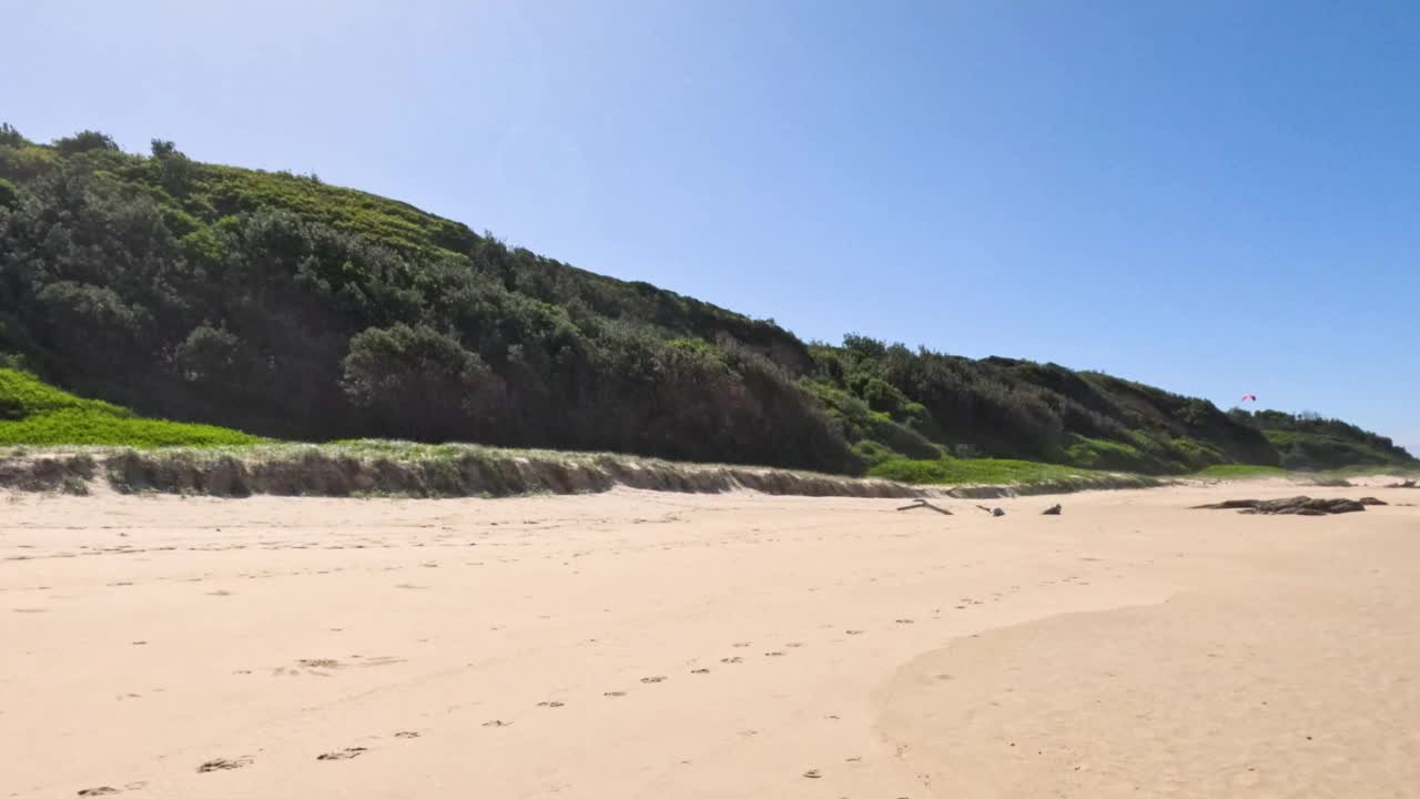 Nambucca Heads Beach阳光明媚的一天视频素材