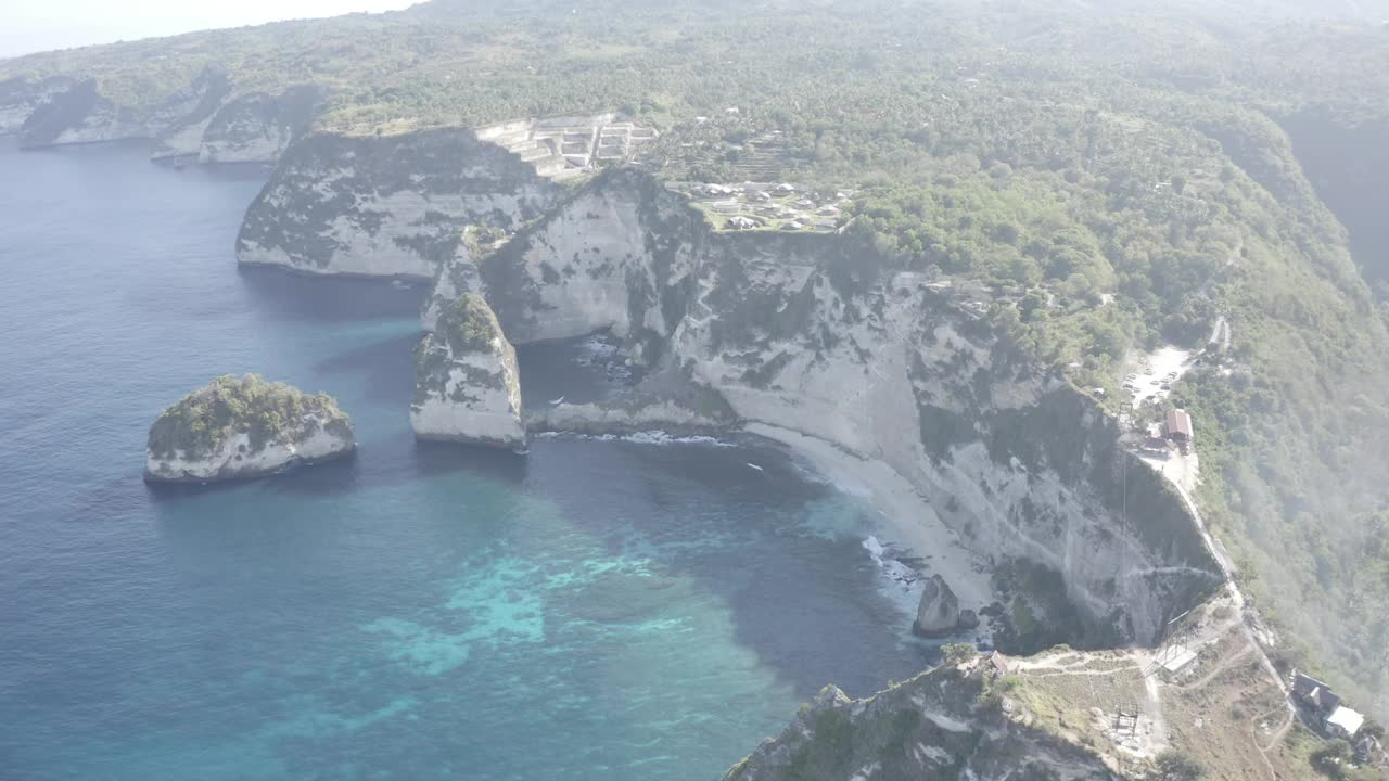 阿图海滩，钻石海滩，佩尼达岛，印度尼西亚视频下载