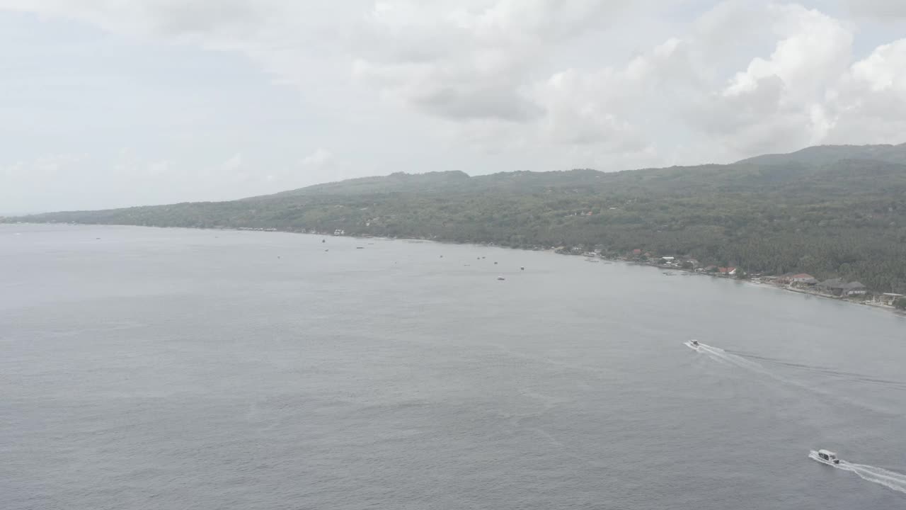 Jukung船在洛维纳海滩，Buleleng，巴厘岛，印度尼西亚视频下载