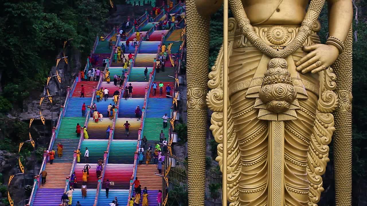 穆卢干寺的彩色楼梯成为马来西亚旅游的新景点视频素材