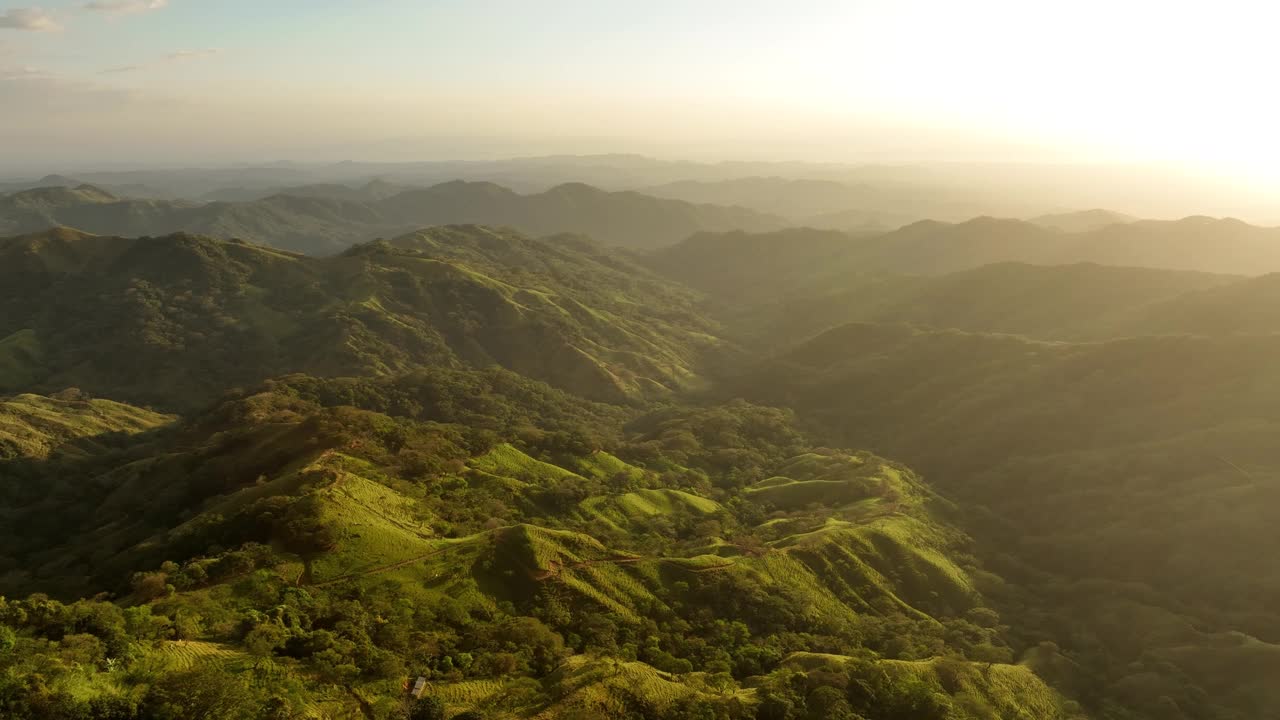 中美洲哥斯达黎加瓜纳卡斯特省佛得山附近的景观视频素材