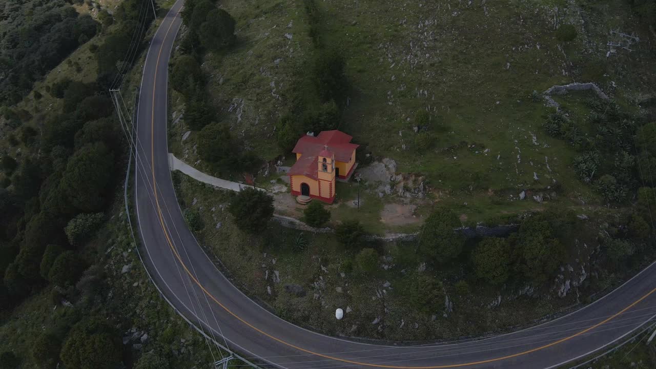 位于墨西哥拉丁美洲Huasteca Potosina偏远地区的房子视频素材