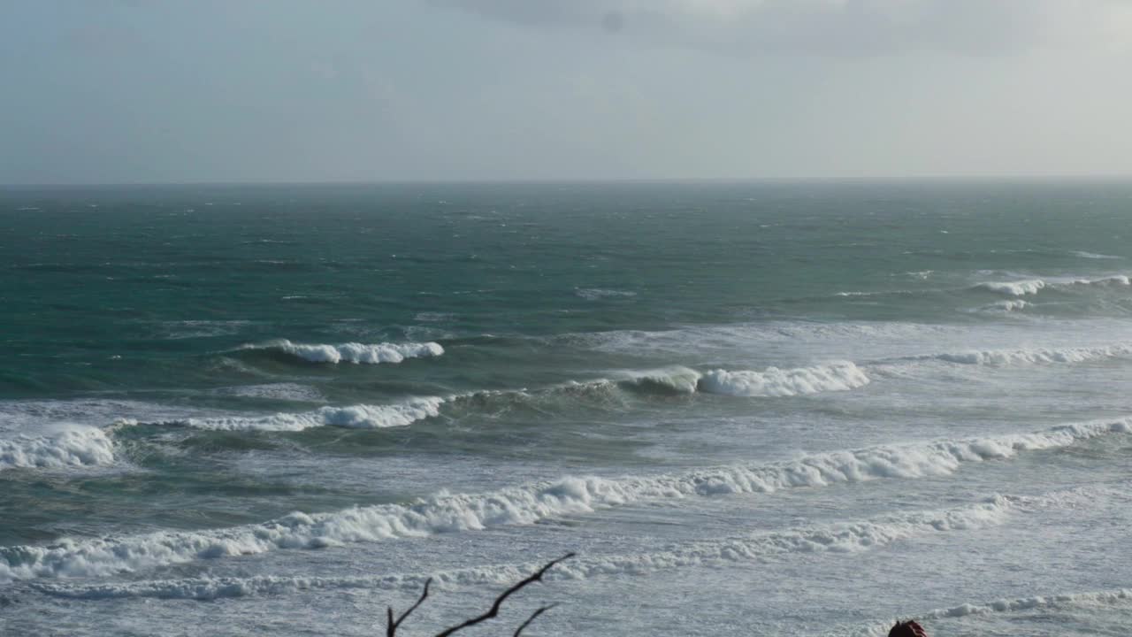 海浪冲击着十二使徒视频素材