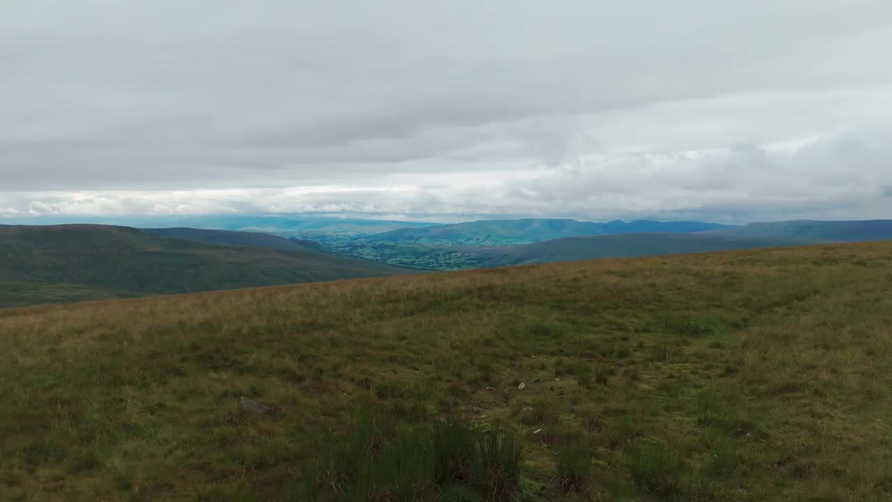 英格兰坎布里亚湖区，英国空中自然国家公园视频素材