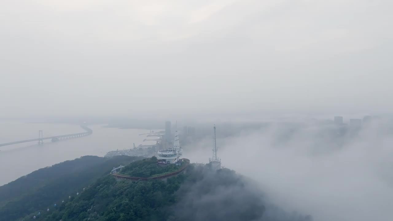 大连海岸线和莲花山瞭望塔视频素材