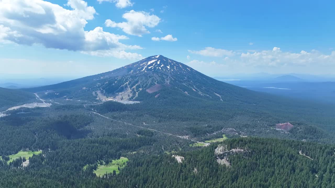 从空中俯瞰学士山，OR，在一个夏日视频素材