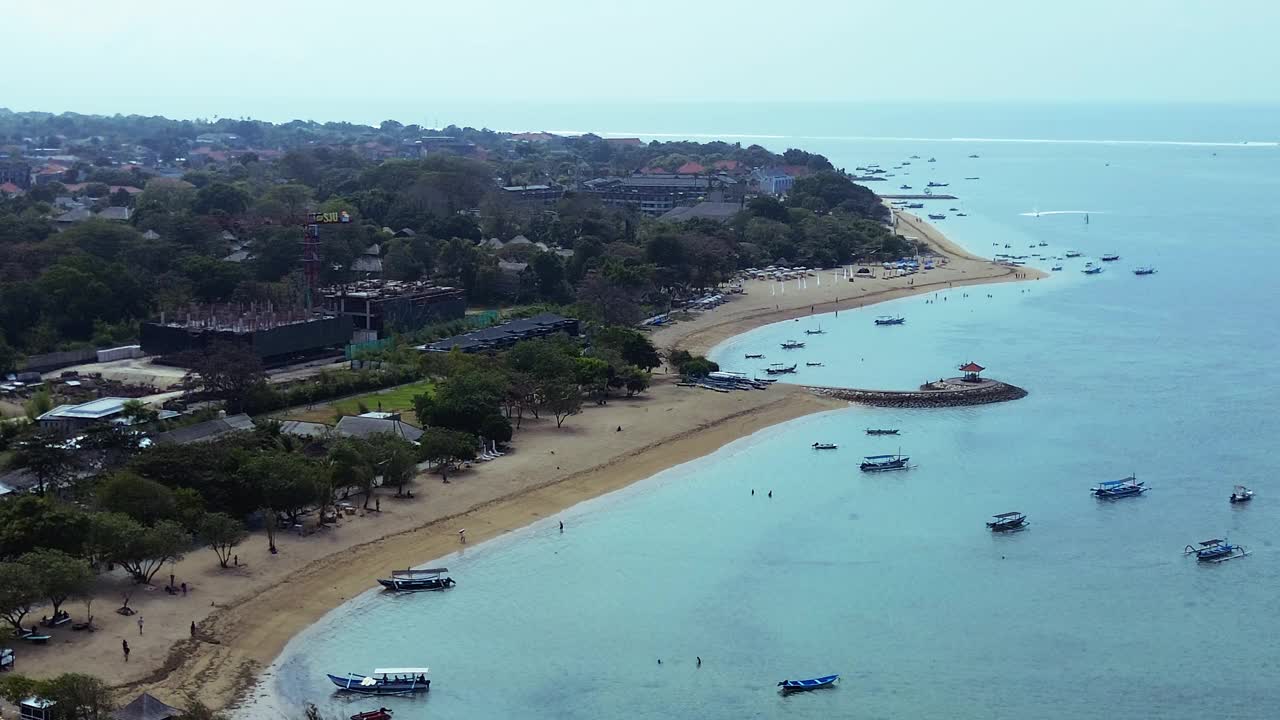 鸟瞰印尼巴厘岛默塔萨里海滩视频素材