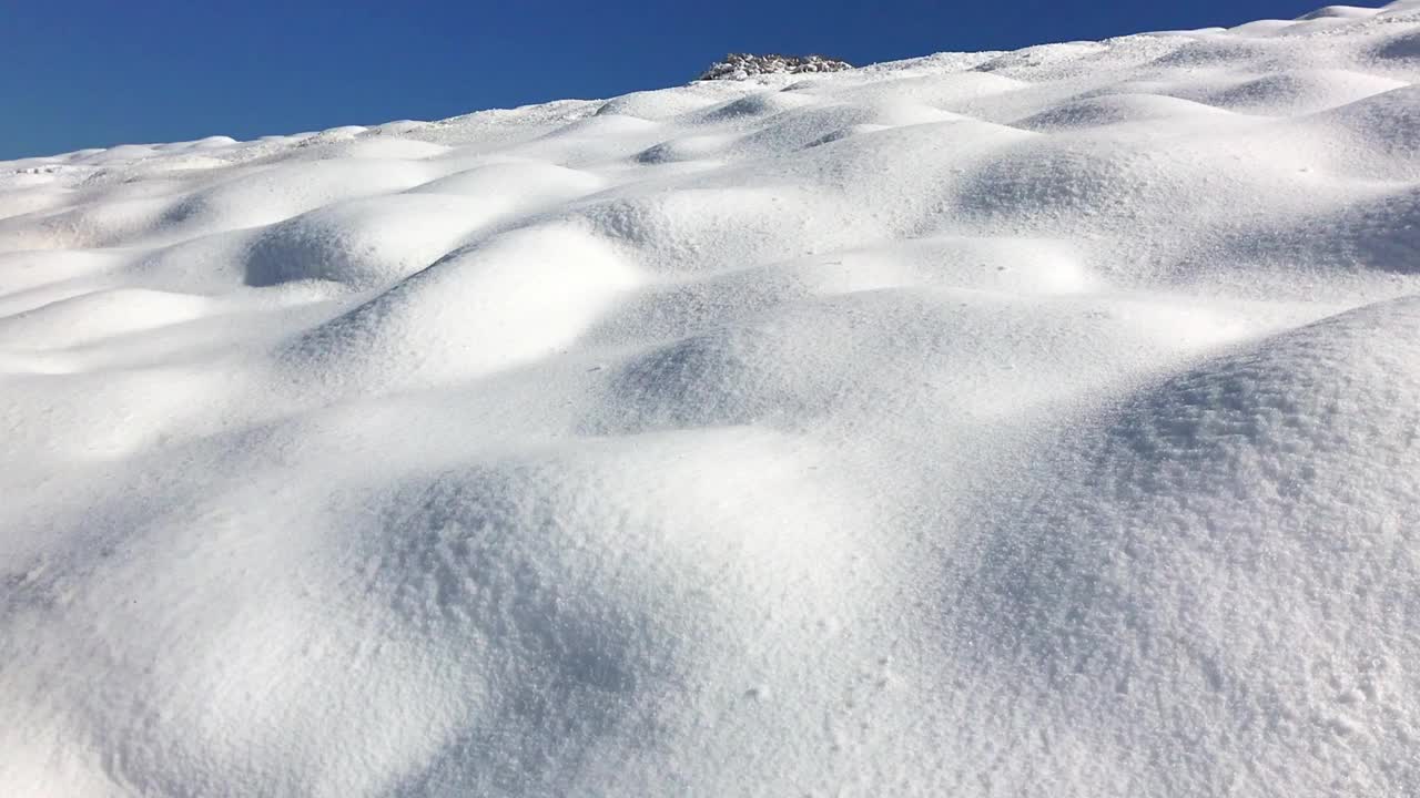 内华达山脉的雪堆视频下载