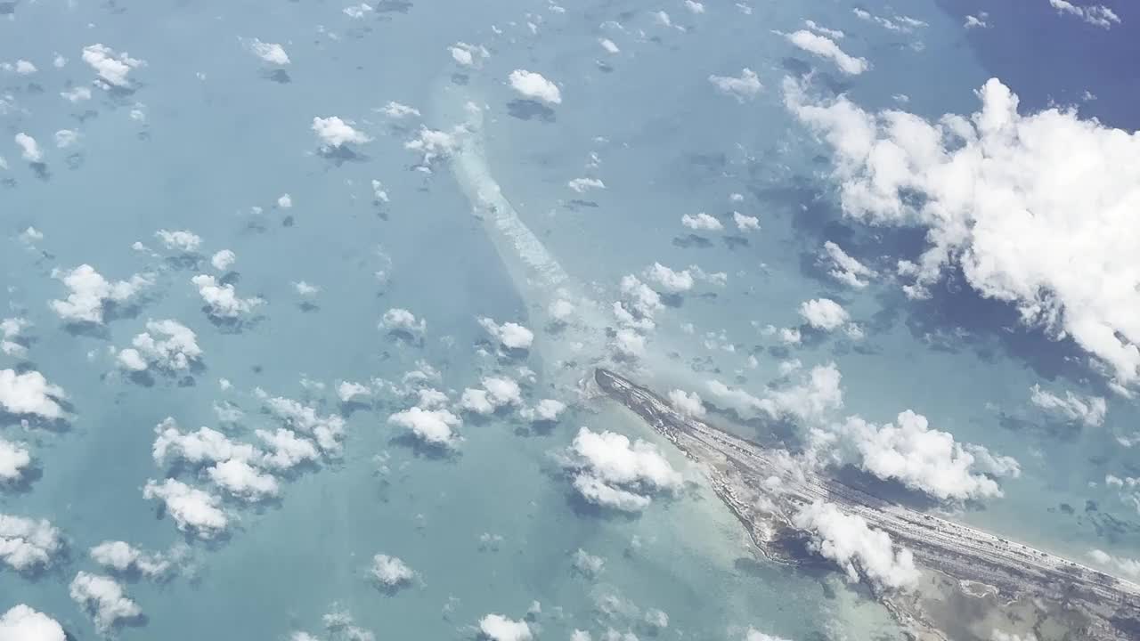 加勒比海群岛的飞机视图视频素材