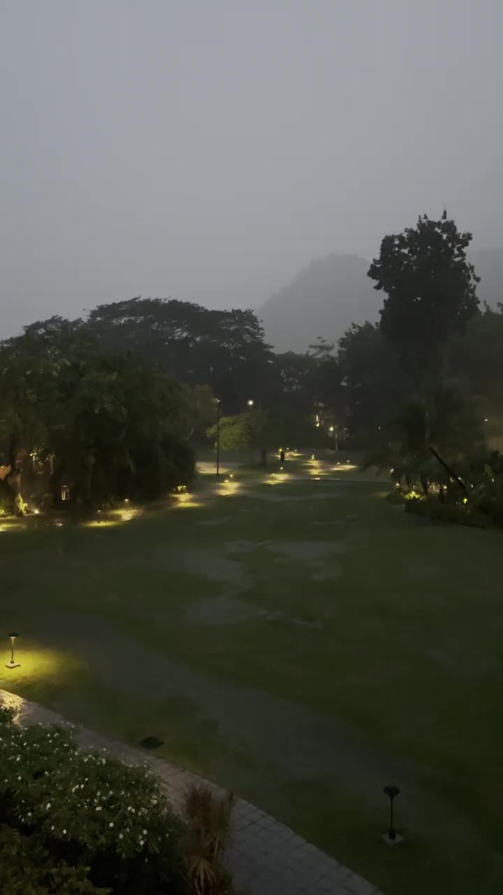 哥斯达黎加度假胜地的雷雨天气视频下载