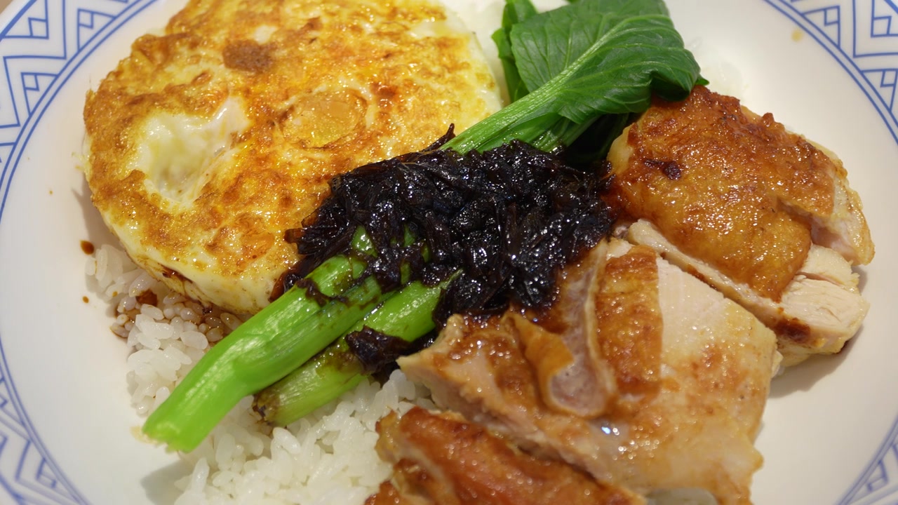 日式照烧鸡配米饭视频素材画面3