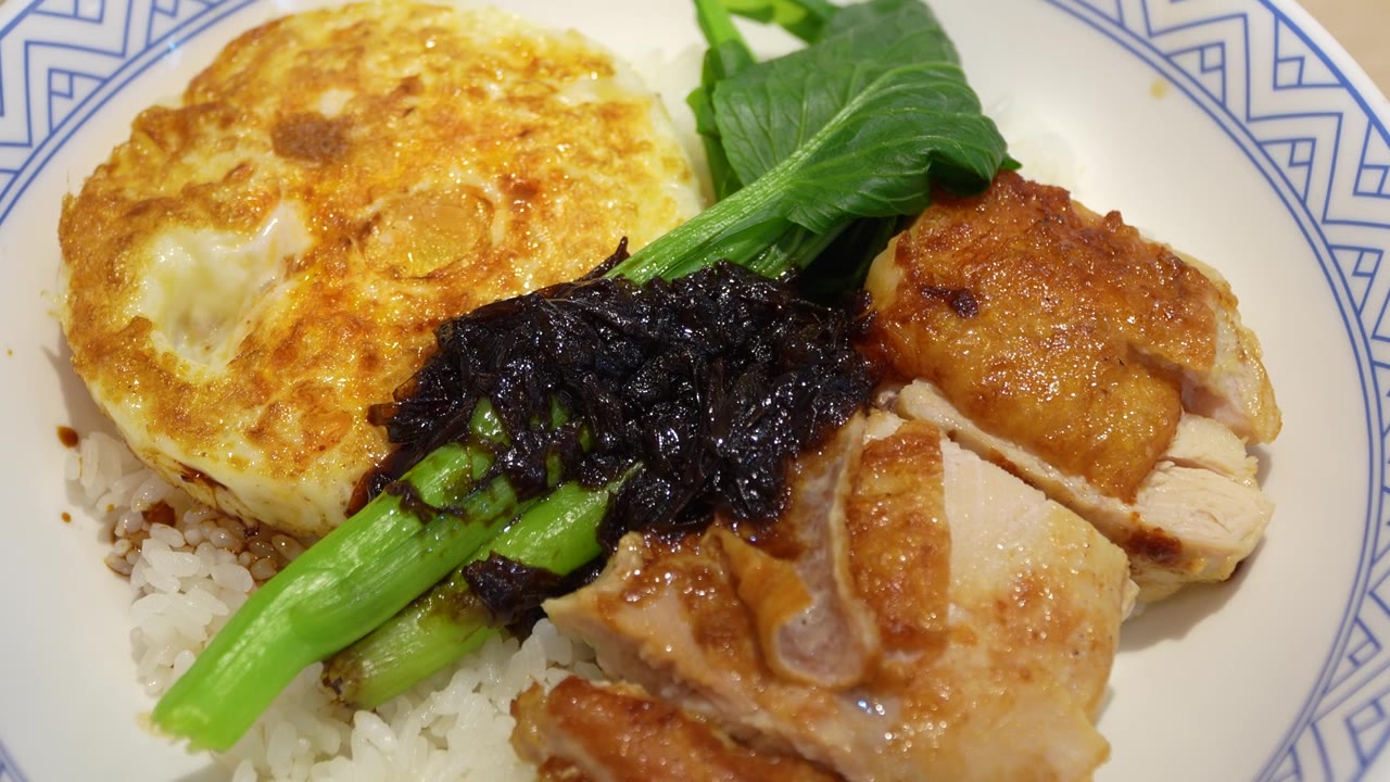 日式照烧鸡配米饭视频素材画面4
