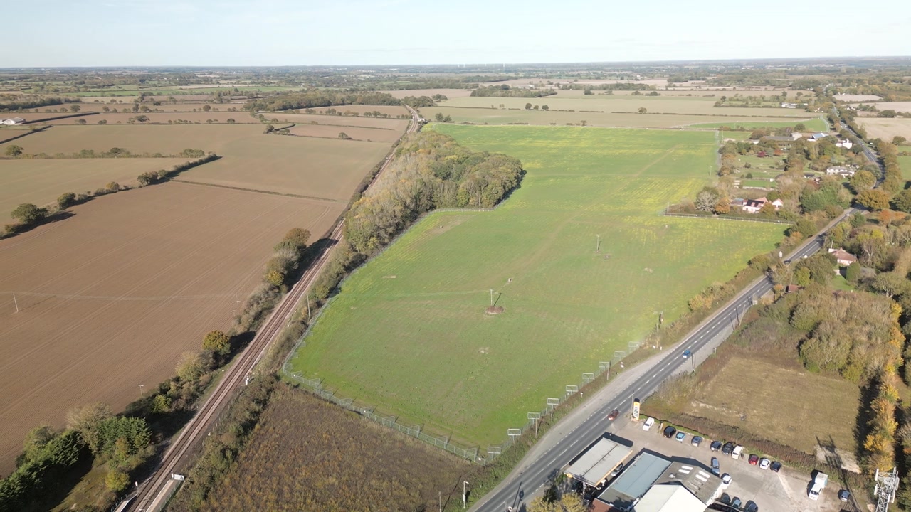 Sizewell C - 停车场提案地点 - Darsham - 萨福克 - 英国（向右跟踪）视频素材画面3