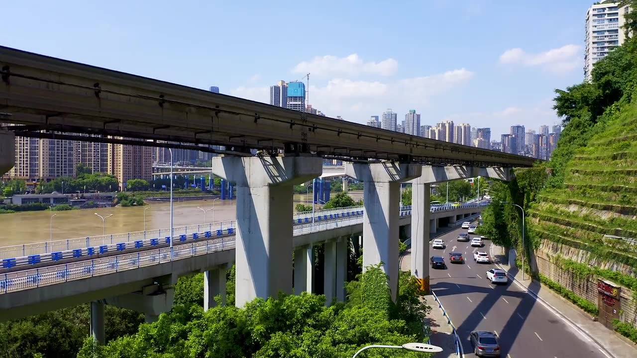 嘉陵江大桥、渝澳大桥、牛角沱立交桥、长江，重庆，中国，亚洲的航拍镜头。视频素材画面2