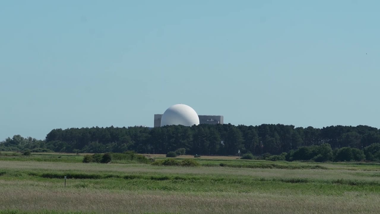 4K视频：位于英国萨福克海岸的Sizewell B核电站。视频素材画面1