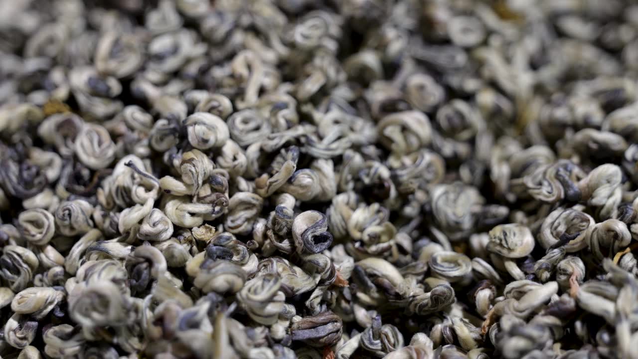 球形干茶叶视频素材画面1
