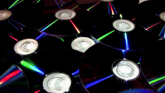 旋转CD/DVD光盘-宽视频素材画面3