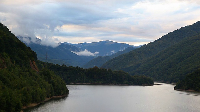 河和雾山时间流逝视频素材