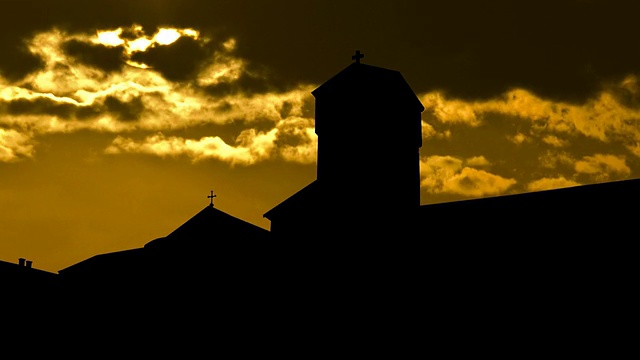 黑山锡耶纳修道院金色日落视频下载