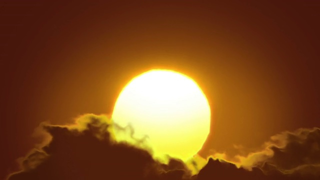 美丽的太阳和云彩在循环动画。HD 1080。视频素材画面4