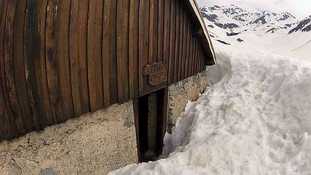 白雪皑皑的山景视频素材