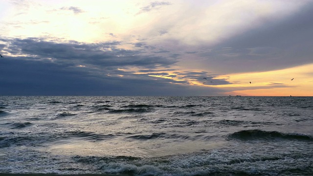 波罗的海海滩日落，4k时间视频素材