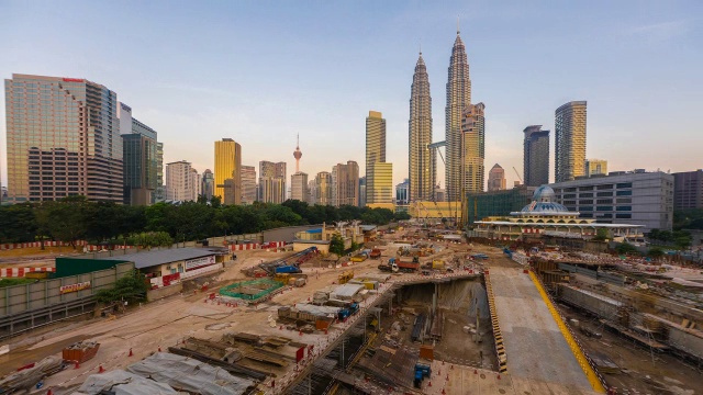 吉隆坡的国家地标双子塔，建筑的时间流逝视频素材