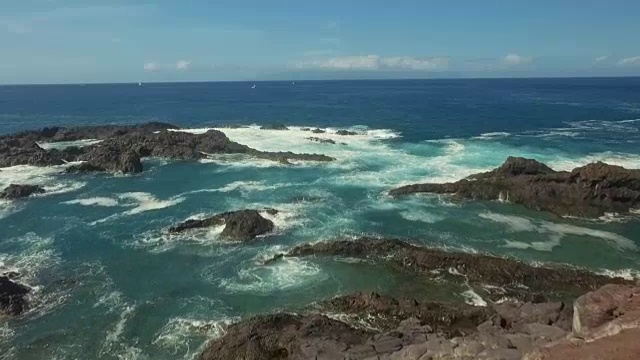 海浪冲击着大西洋视频素材