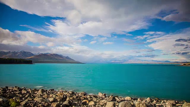 时间流逝-云景湖普卡基，新西兰，平移视图视频素材