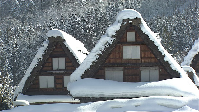 雪上加霜的房子，白搭屋，Gifu视频素材