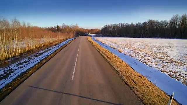 路边有雪视频素材