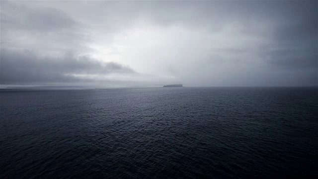 狂风暴雨在海上肆虐视频素材